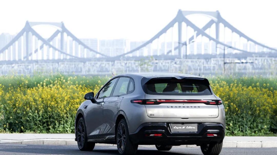 零跑破8万、蔚来超理想，硬仗6月才开始